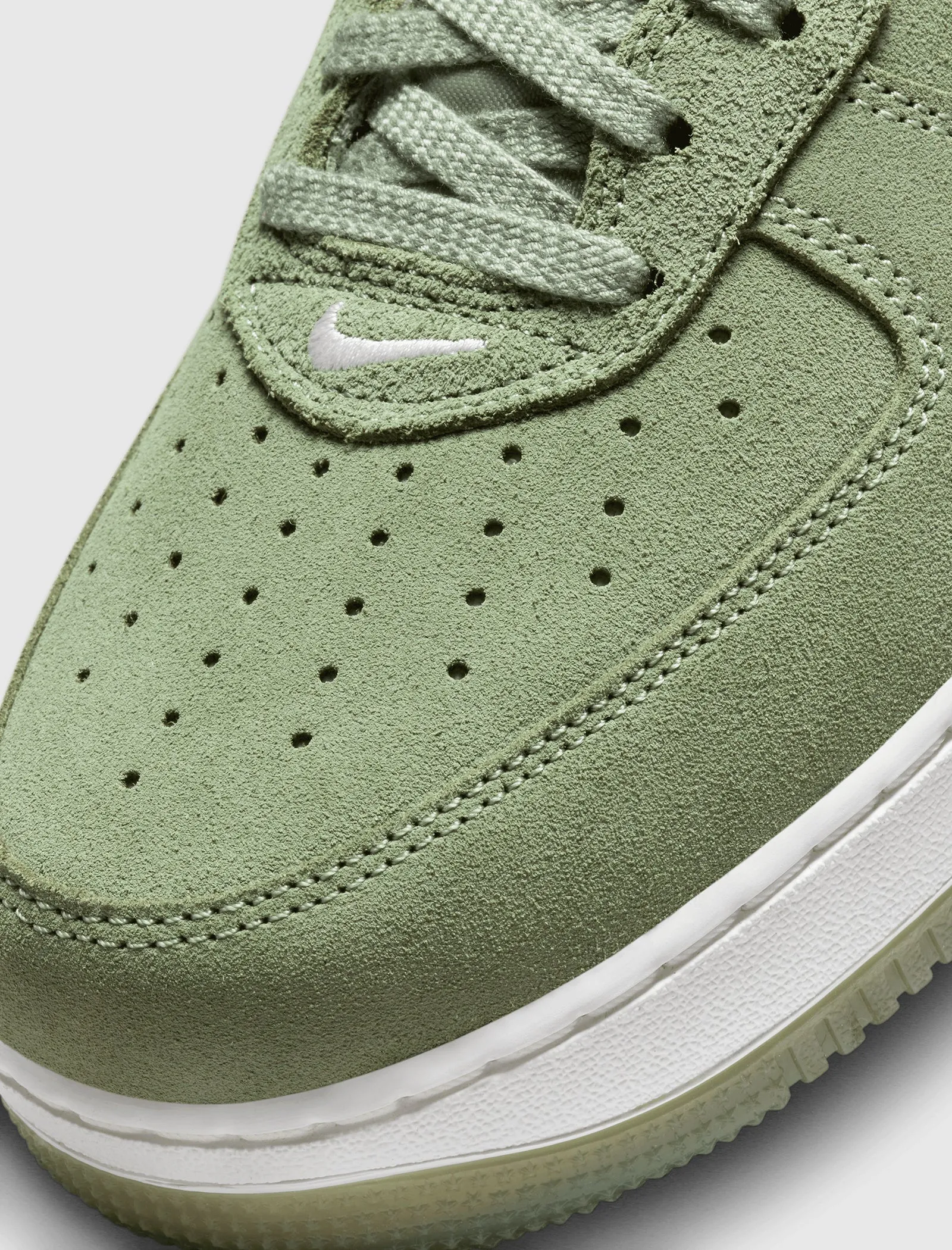 Air Force 1 Low Retro Oil Green - Buy now!