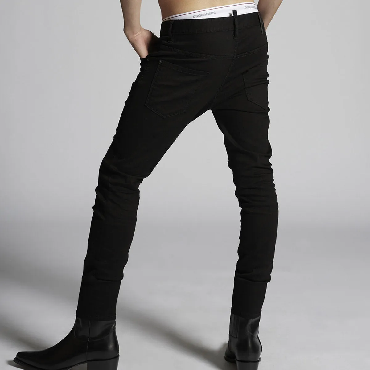 DSQUARED2 - Black Trash Bull Wash Super Twinky Jeans