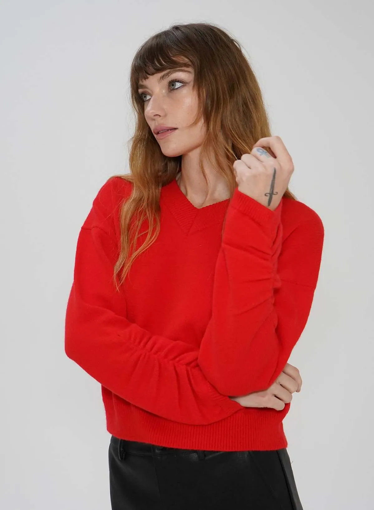 Latigo V Neck Sweater - Red